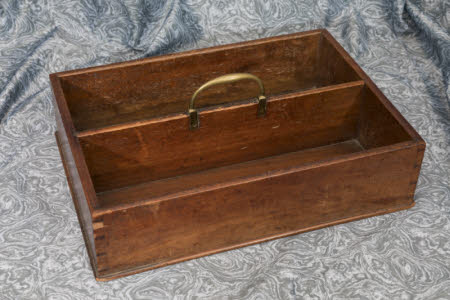 Cutlery tray