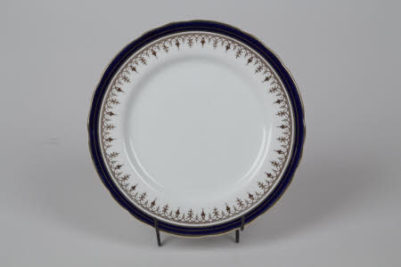 Side plate