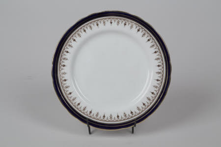 Side plate