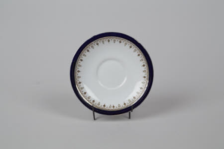 Tea cup saucer