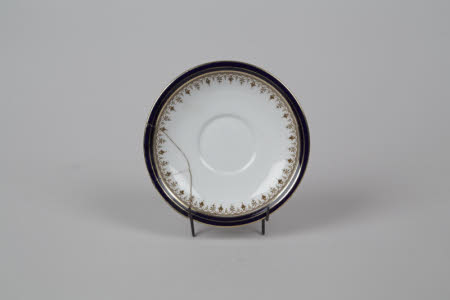 Tea cup saucer