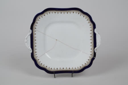 Serving tray