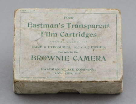 Box (empty) for four Eastman's Transparent Film Cartridges for use in the Brownie Camera.