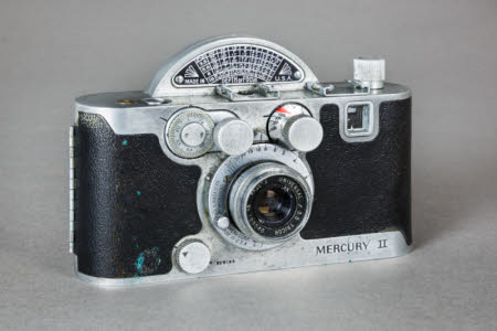 A Universal Camera Corp. Mercury 11 (Model CX) camera.