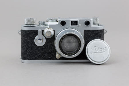 A Leica IIIf camera