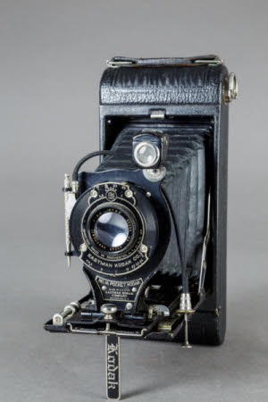 A Kodak No 1A folding camera