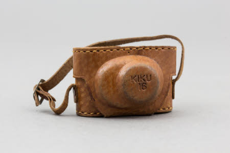 Leather camera case for Kiku 16, Model II.
