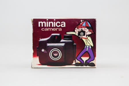 Original box for Minica toy camera.