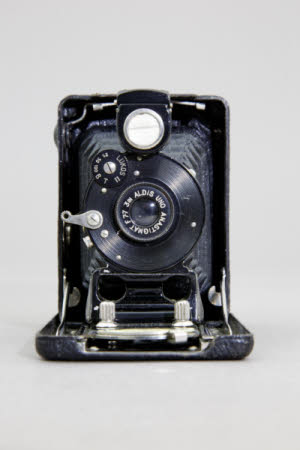 Watch Pocket Klimax folding miniature camera.