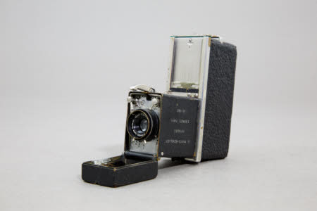 Le photo-revolver by E. Krauss.