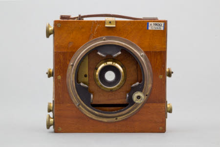 Folding field camera, quarter plate size.