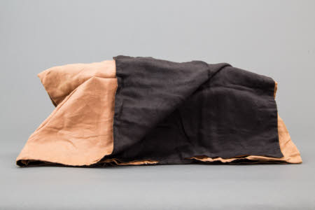 Dark cloth focusing hood for folding field camera.