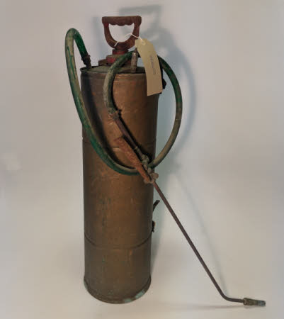 Sprayer pump