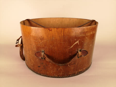 Hat box base
