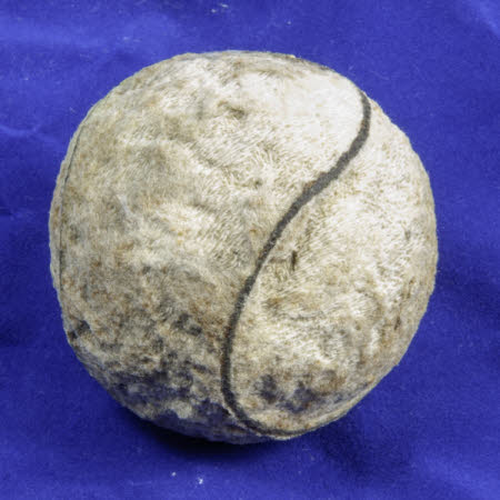 Tennis ball