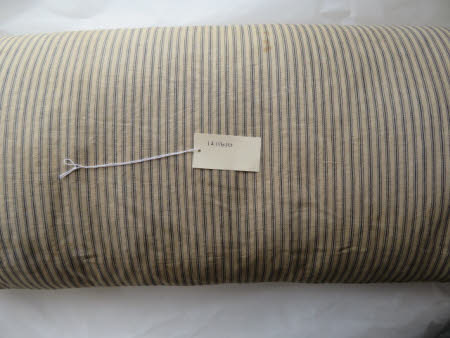 Bolster pillow