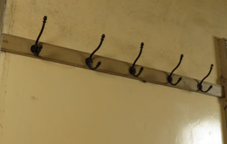 Picture rail