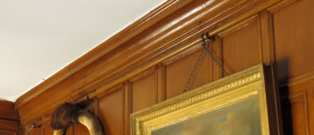 Picture rail