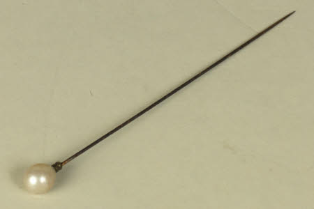 Hat pin