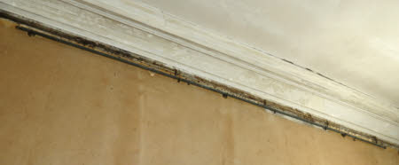 Picture rail
