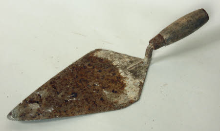 Garden trowel