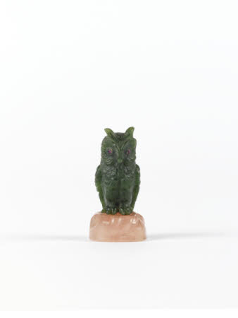 Standing Siberian nephrite jade study of an Owl