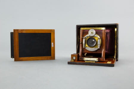 A Golf Montauk plate camera with a double plate holder