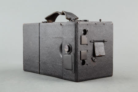 A Newman & Guardia Universal B detective style box camera
