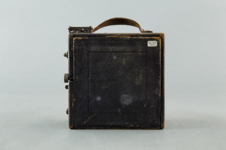 A Folmer & Schwing Speed Graphic folding plate camera with Ross Xpres f4.5 lens