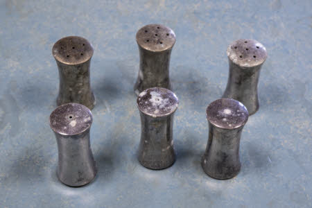 Cruet set