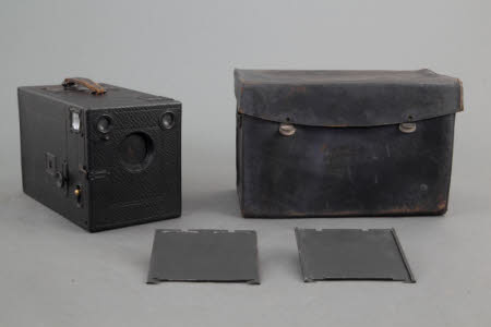 A Klito No. 6 horizontal-format, falling-plate, magazine box camera in black leather case.