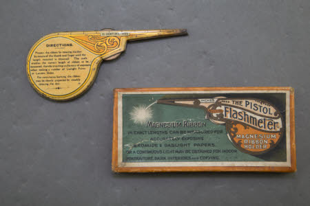 The Pistol Flashmeter, magnesium ribbon holder and original box