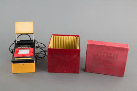 Paterson contact printer and safety light with electic cable, in original box.