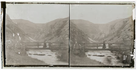 A wide river valley in Dovedale.