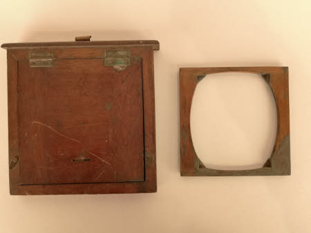 Plate holder