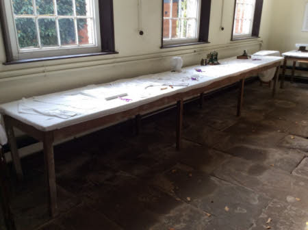 Laundry table