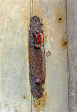 Door latch