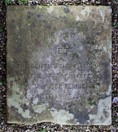 Pet gravestone
