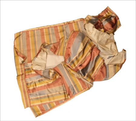 Curtain pelmet