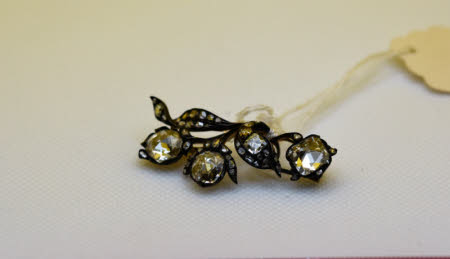Brooch part