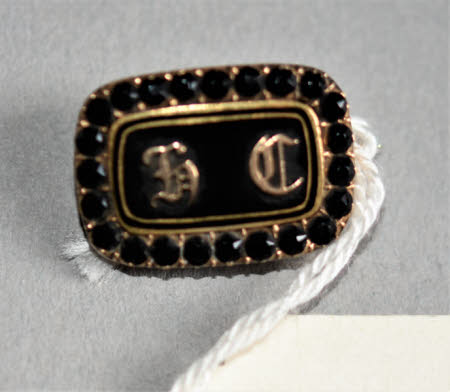 Mourning brooch