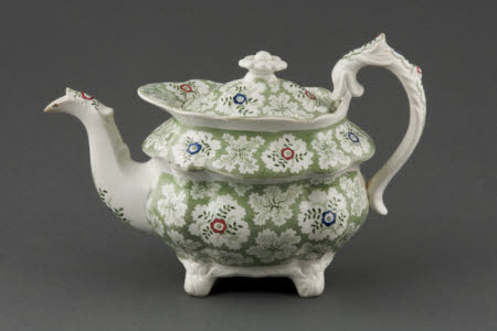 Tea pot