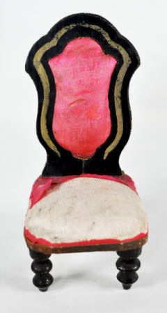 Dolls' chair