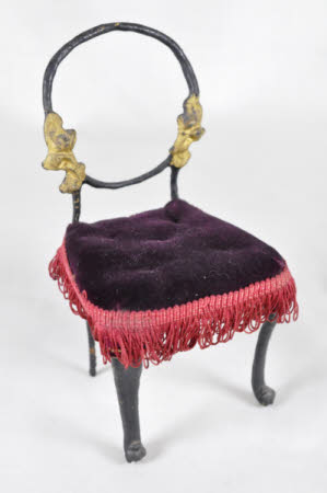 Dolls' chair