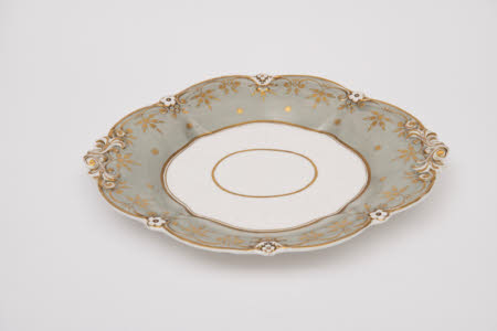 Soup tureen stand