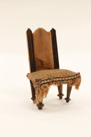 Dolls' chair