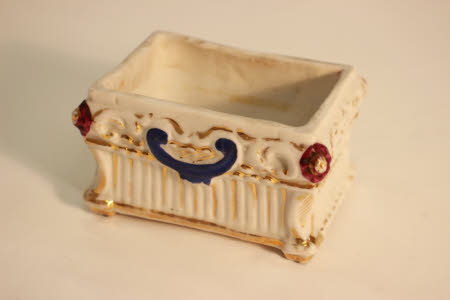 Doll's house dressing table