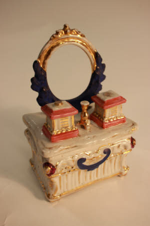Doll's house dressing table
