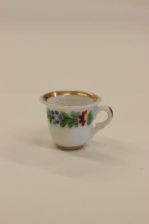 Doll's house cup