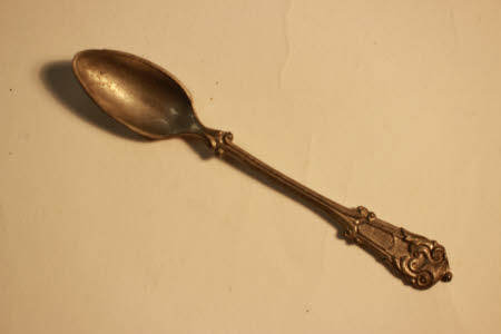 Doll's house cutlery